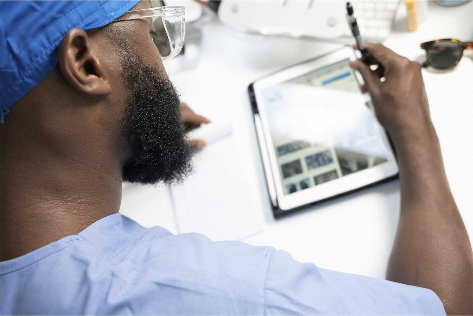 Indicadores clave para liderar la transformación digital en salud